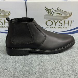 classic black leather chelsea boots – minimalist elegance