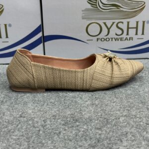 women's pump shoe cream